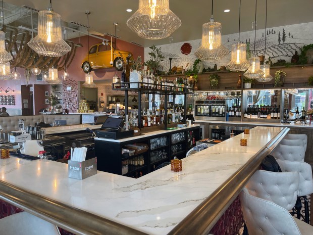 Mia Francesca restaurant opens in Lincolnwood