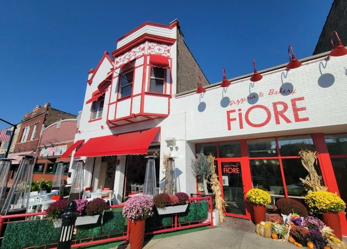 The Food Is So Fresh At This Illinois Pizzeria And Bakery That You’ll Think You’ve Been Transported Straight To Italy